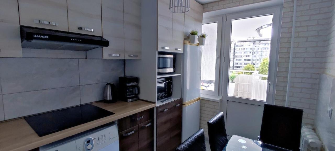 Large Apartment Near The Airport And City Center Chisinau Exterior photo